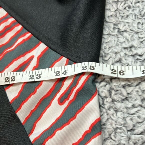 Officially Licensed NFL Unisex L Raglan Tee by Zubaz - Falcons - Picture 2 of 11